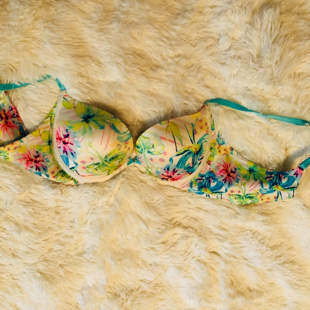 Floral Victoria’s Secret Push Up Bra